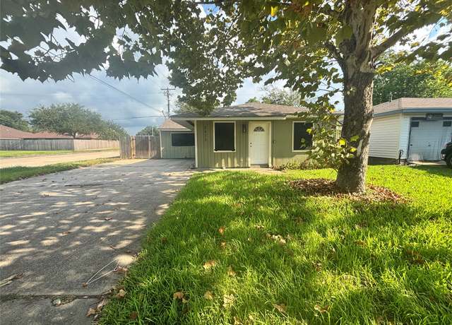 Property at 2432 38th Ave N, Texas City, TX 77590, 3 beds, 1 bath