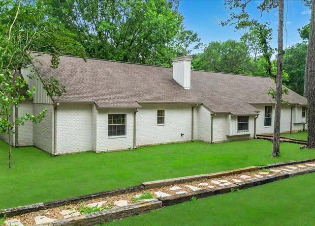 Property at 83 Dahlia Dr, Huntsville, TX 77320, 3 beds, 2 baths