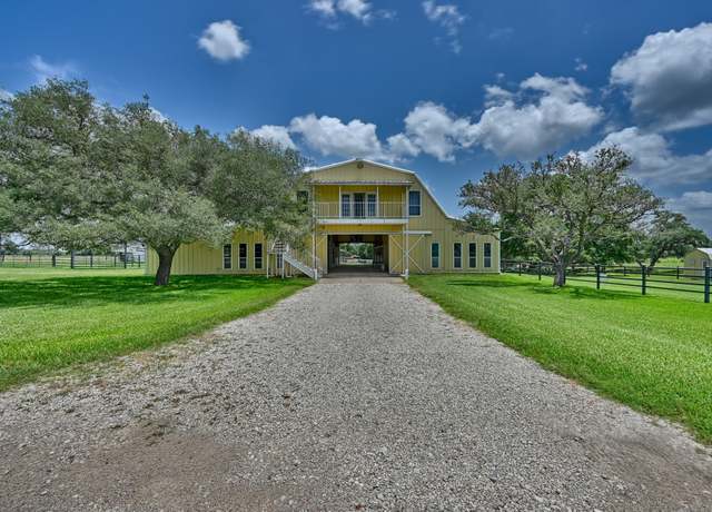 Property at 3235 E 1-10 Frontage Rd, Schulenburg, TX 78956