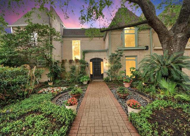 Property at 45 Bayou Pointe Dr, Houston, TX 77063, 5 beds, 5 baths