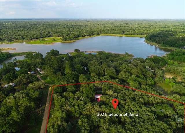 Property at 302 Bluebonnet Rd, Sheridan, TX 78950, 3 beds, 2 baths