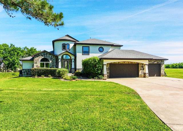 Property at 145 Grandview Blvd, Montgomery, TX 77356, 4 beds, 3.5 baths