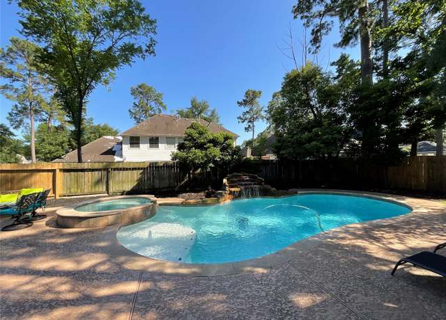 Property at 4807 Kings Way, Houston, TX 77069, 5 beds, 3 baths