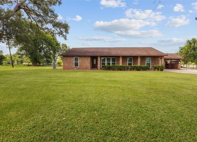 Property at 308 County Road 201, Angleton, TX 77515, 4 beds, 2 baths