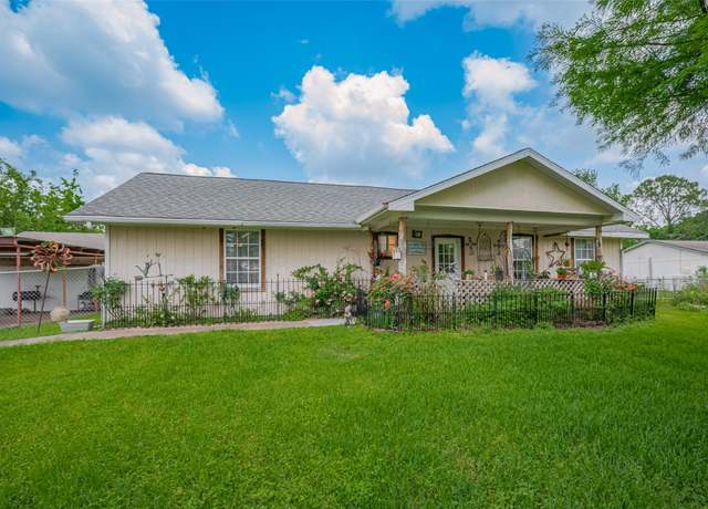 Property at 15606 Fir Rd, Santa Fe, TX 77517, 3 beds, 1 bath