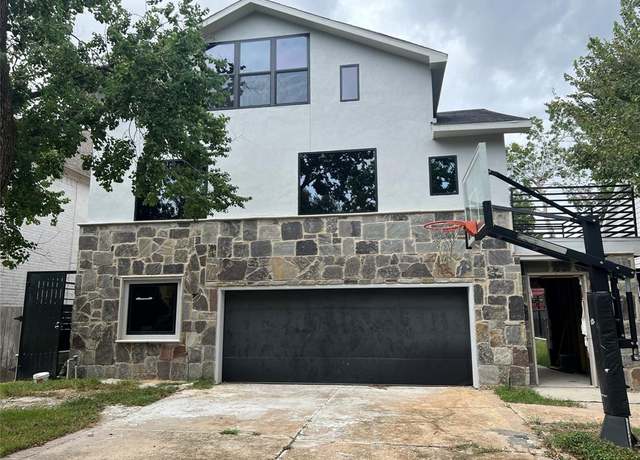 Property at 4814 Locust St, Bellaire, TX 77401, 5 beds, 5.5 baths