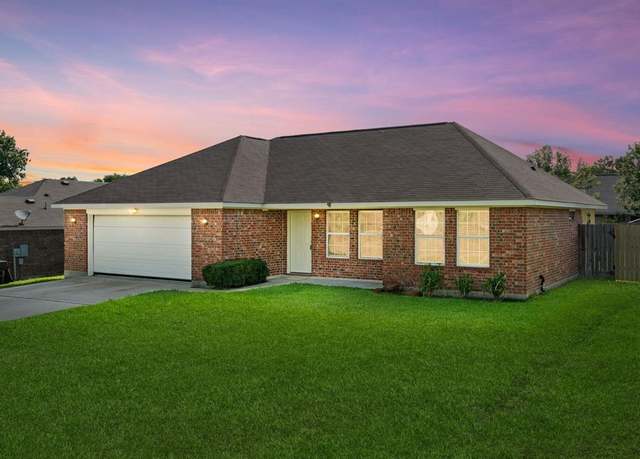 Property at 12608 Ridgecrest Dr, Willis, TX 77318, 3 beds, 2 baths