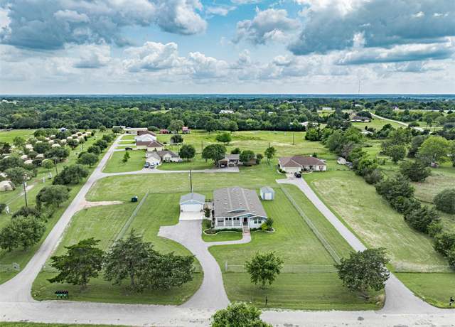 Property at 305-335 O'malley Rd, Brenham, TX 77833, 5 beds, 3 baths