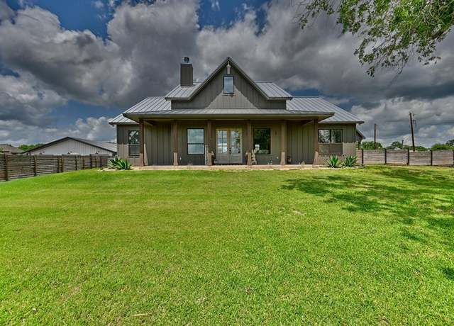Property at 1512 W State Highway 159 Hwy, Bellville, TX 77418, 3 beds, 2.5 baths