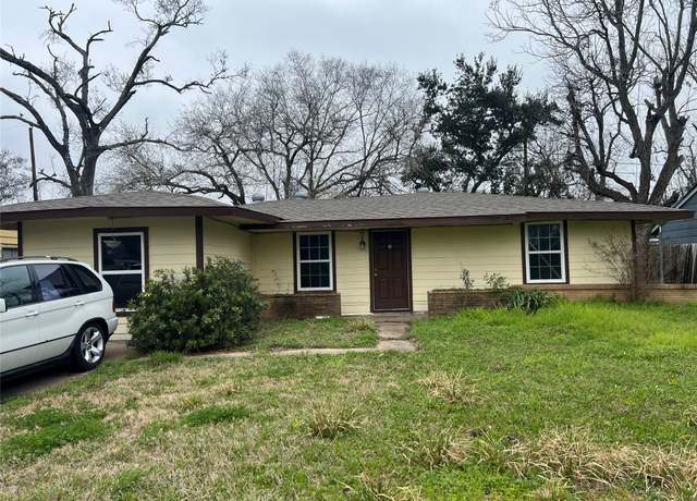 Property at 5619 Lyndhurst Dr, Houston, TX 77033, 3 beds, 2 baths