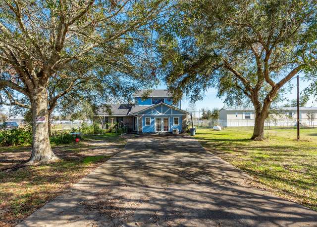 Property at 3601 S Meadows St Unit C424A, Alvin, TX 77511, 3 beds, 2 baths