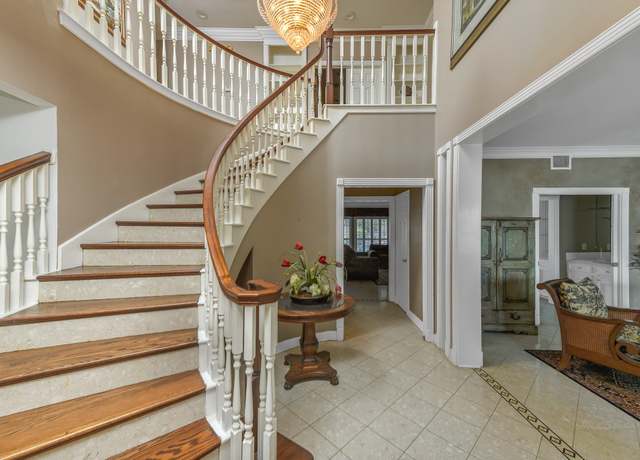Property at 2926 Deer Creek Dr, Sugar Land, TX 77478, 4 beds, 3.5 baths