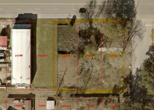Property at 915 Purdy St, Brookshire, TX 77423