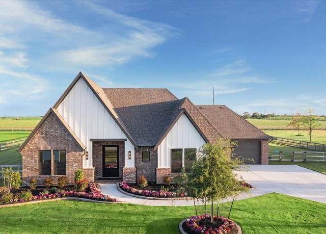 Property at 1019 Lake Breeze Dr, Waller, TX 77484, 4 beds, 4.5 baths
