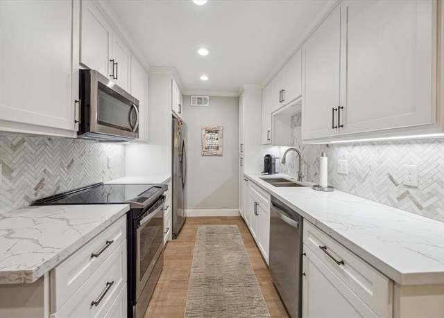 Property at 7555 Katy Fwy #70, Houston, TX 77024, 2 beds, 2 baths