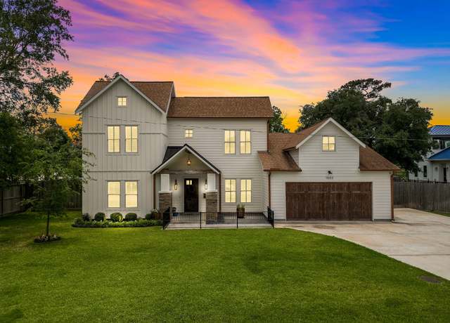 Property at 1003 Wakefield Dr, Houston, TX 77018, 5 beds, 4.5 baths