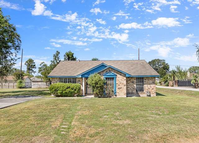 Property at 3202 Dalview St, Houston, TX 77091, 4 beds, 2 baths