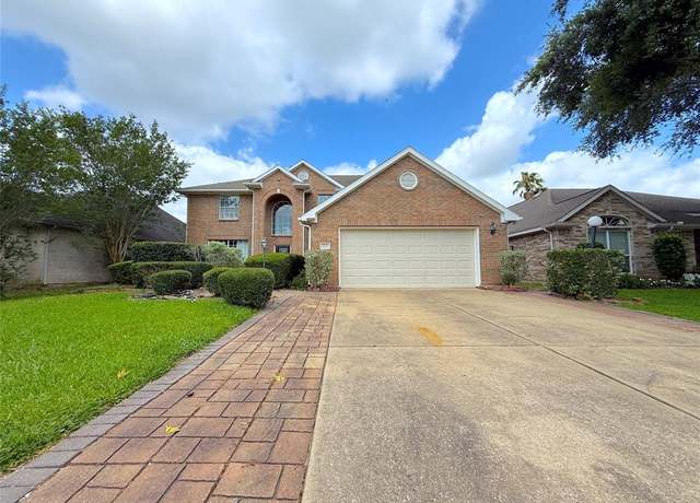 Property at 522 Chickory Field Ln, Pearland, TX 77584, 5 beds, 3.5 baths