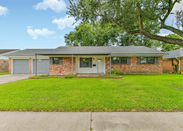 Property at 1105 Velma St, Deer Park, TX 77536, 3 beds, 2 baths