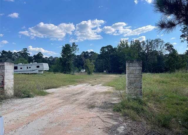 Property at 18915 Veterans Rd, Magnolia, TX 77355