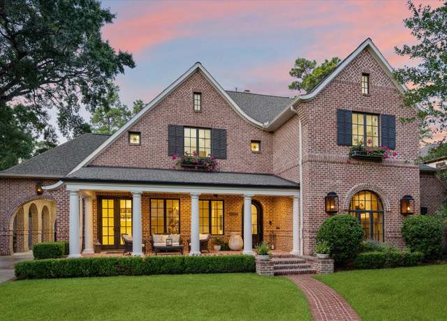 Property at 11834 Longleaf Ln, Houston, TX 77024, 4 beds, 5.5 baths