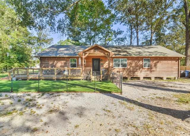 Property at 24237 Creekwood Dr, Splendora, TX 77372, 3 beds, 2 baths