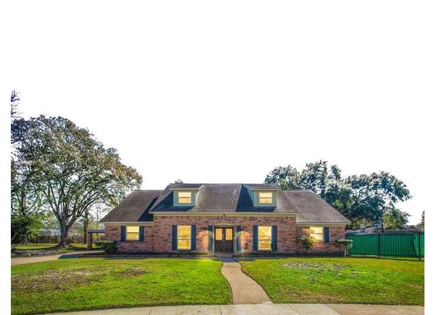 Property at 2212 S Fisher Ct, Pasadena, TX 77502, 5 beds, 3 baths