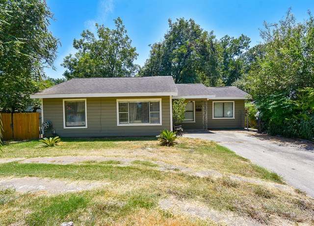 Property at 130 Ben Dr, Houston, TX 77022, 3 beds, 1.5 baths