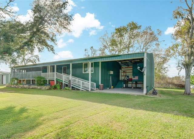 Property at 1625 County Road 244e, Brazoria, TX 77422, 3 beds, 2 baths