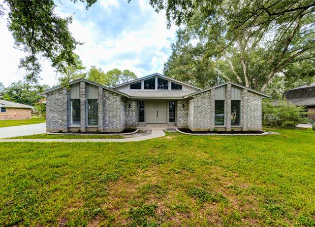 Property at 7821 Knob Hill Ave, Pasadena, TX 77505, 4 beds, 2.5 baths
