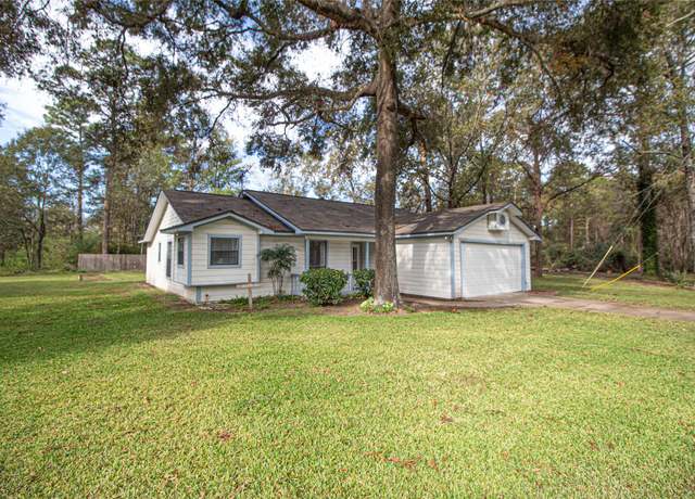 Property at 320 Bridgeview Dr, Onalaska, TX 77360, 3 beds, 2 baths