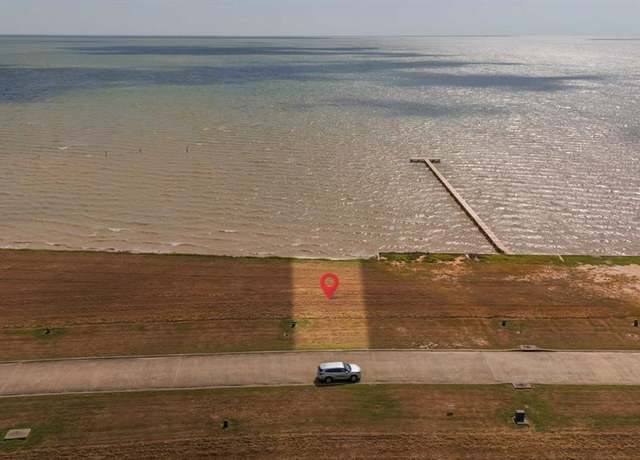 Property at 3401 Bay Point Dr, Palacios, TX 77465