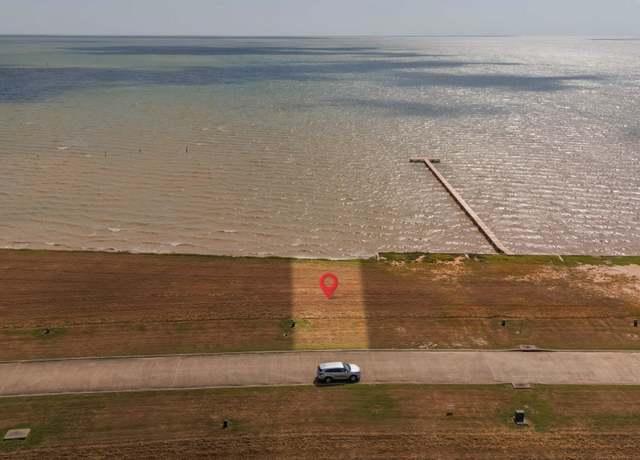Property at 3401 Bay Point Dr, Palacios, TX 77465