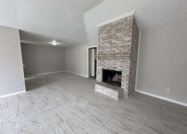 Property at 11807 S Youngwood Ln, Houston, TX 77043, 3 beds, 2 baths