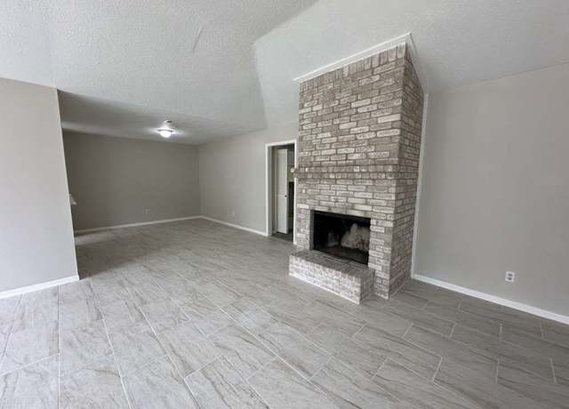 Property at 11807 S Youngwood Ln, Houston, TX 77043, 3 beds, 2 baths