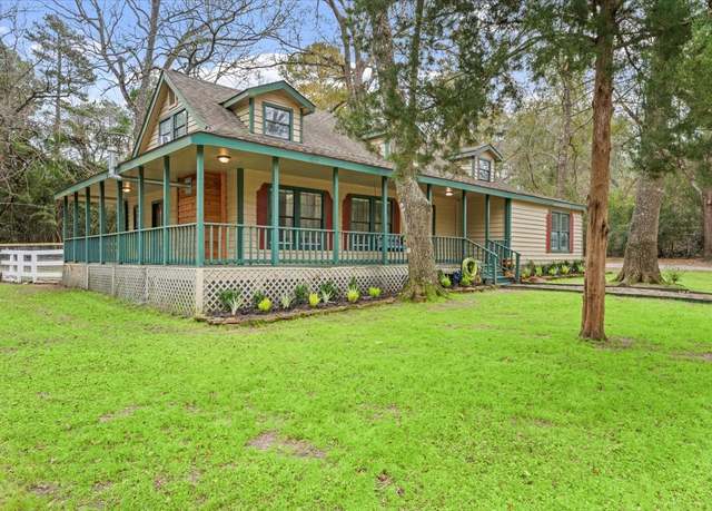 Property at 305 Ridgewood Dr, Magnolia, TX 77355, 4 beds, 2 baths