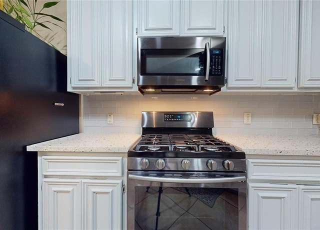 Property at 14851 Tuttle Point Dr, Houston, TX 77082, 3 beds, 2.5 baths
