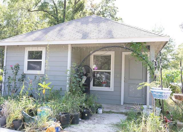 Property at 513 Lexington, Livingston, TX 77351, 3 beds, 2 baths