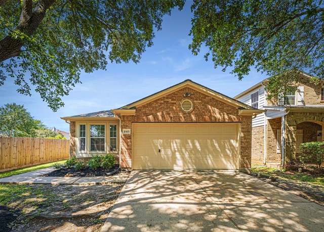 Property at 10403 Deer Br, Missouri City, TX 77459, 3 beds, 2 baths
