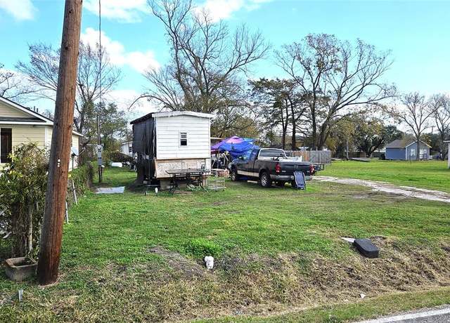 Property at 7502 Verdinell St, Baytown, TX 77521