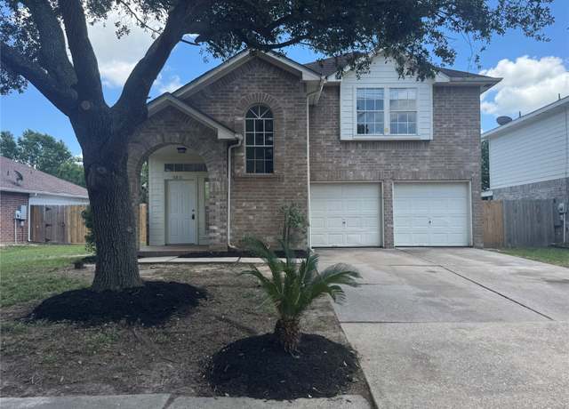 Property at 6810 Creek Village Dr, Katy, TX 77449, 3 beds, 2.5 baths