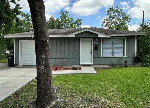Property at 1402 Firwood Cir, Pasadena, TX 77502, 3 beds, 2 baths