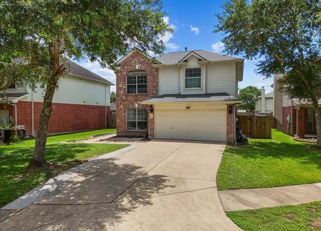 Property at 1054 Inverness Cv, Dickinson, TX 77539, 3 beds, 2.5 baths