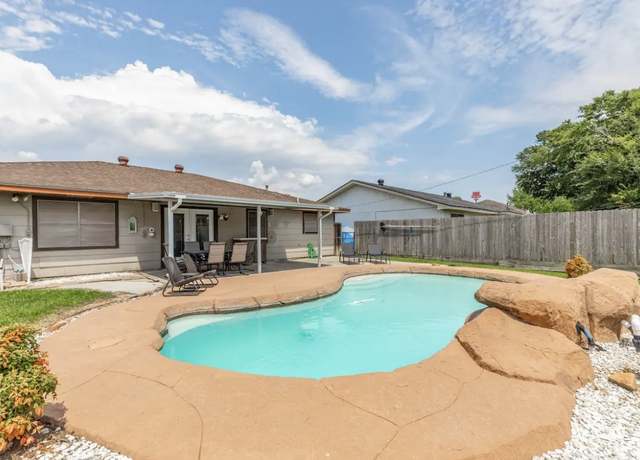 Property at 215 N 37th St, Nederland, TX 77627, 3 beds, 2 baths