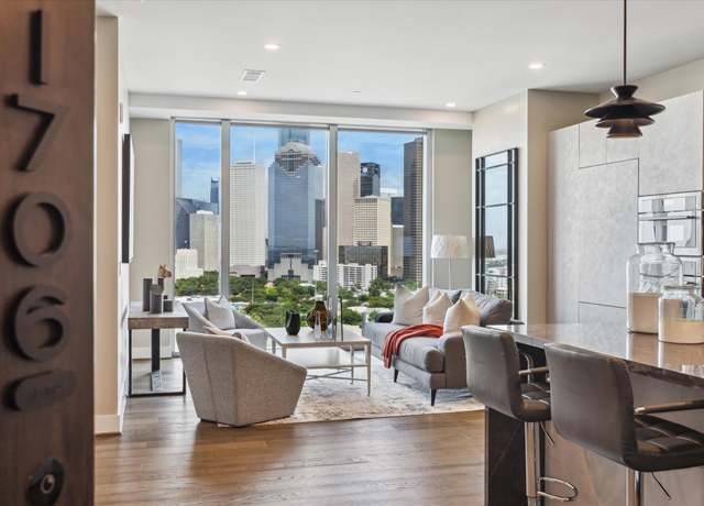 Property at 1711 Allen Pkwy #1706, Houston, TX 77019, 1 bed, 1.5 baths