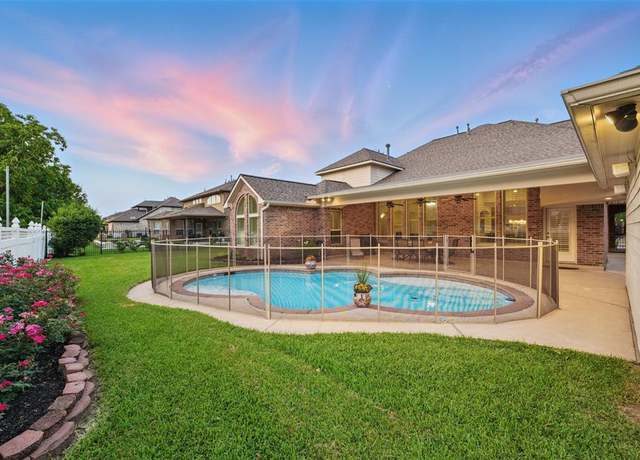 Property at 3602 Lindhaven Dr, Pearland, TX 77584, 4 beds, 3.5 baths