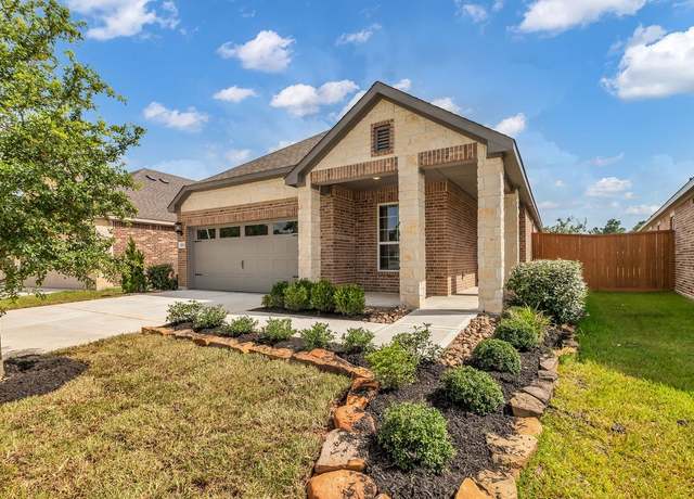 Property at 6111 White Spruce Dr, Conroe, TX 77304, 4 beds, 2 baths