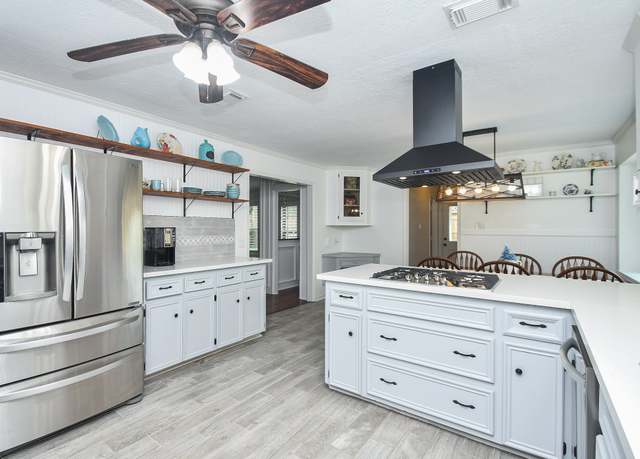 Property at 14619 Rosehill Dr, Houston, TX 77070, 4 beds, 3.5 baths