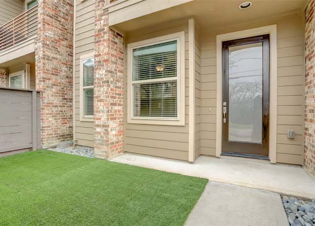 Property at 4513 Cornish St, Houston, TX 77007, 3 beds, 3.5 baths