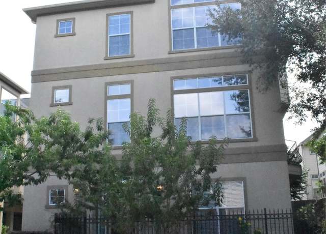 Property at 418 Fowler St, Houston, TX 77007, 3 beds, 3.5 baths